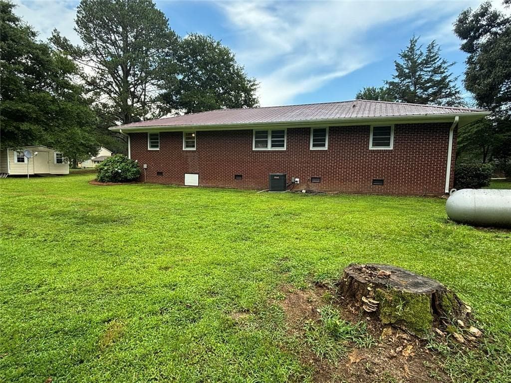 3 bedroom, 1 bathroom, 1,196 sq ft single family residence for sale at 115 Pineview Lane, Hartwell, GA 30643 — photo 4