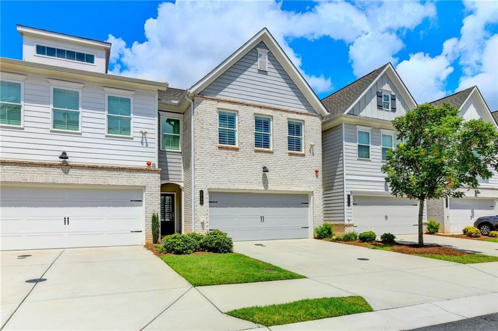 3 bedroom, 3 bathroom, 2,137 sq ft townhouse under contract at 1759 Evenstad Way, Smyrna, GA 30080
