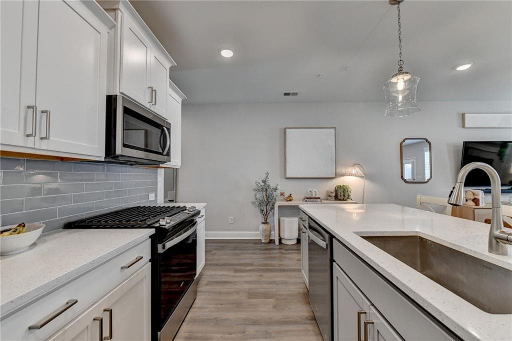 3 bedroom, 3 bathroom, 2,137 sq ft townhouse under contract at 1759 Evenstad Way, Smyrna, GA 30080 — photo 7