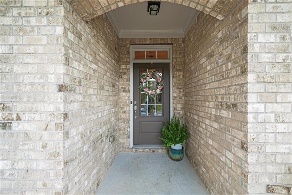 4 bedroom, 3 bathroom, 3,198 sq ft single family residence for sale at 2920 Prestwood Drive, Cumming, GA 30040 — photo 3