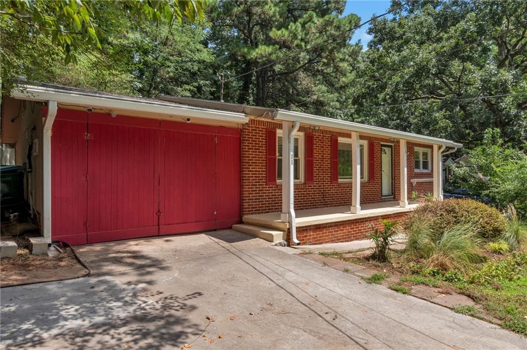 4 bedroom, 2 bathroom, 1,014 sq ft single family residence for sale at 2756 Homeland Drive, Atlanta, GA 30360 — photo 2