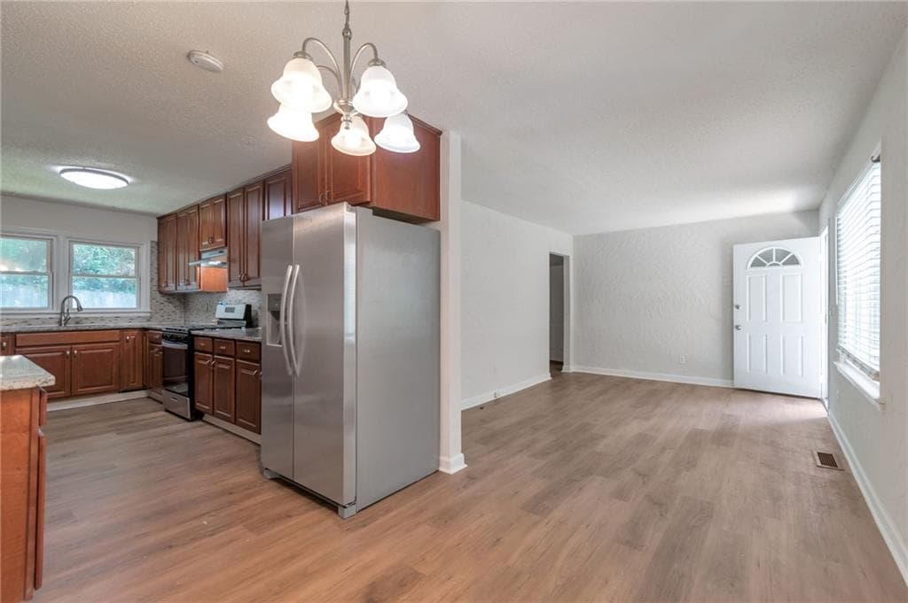 4 bedroom, 2 bathroom, 1,014 sq ft single family residence for sale at 2756 Homeland Drive, Atlanta, GA 30360 — photo 3