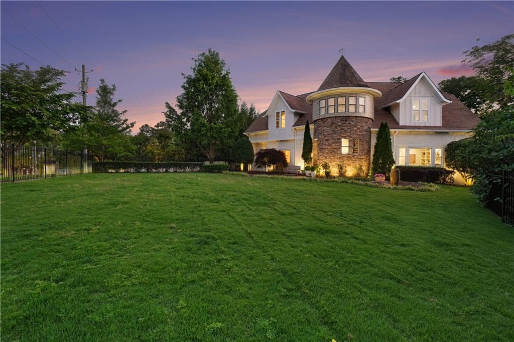 4 bedroom, 6 bathroom, 6,858 sq ft single family residence under contract at 1780 Merton Road, Atlanta, GA 30306 — photo 8