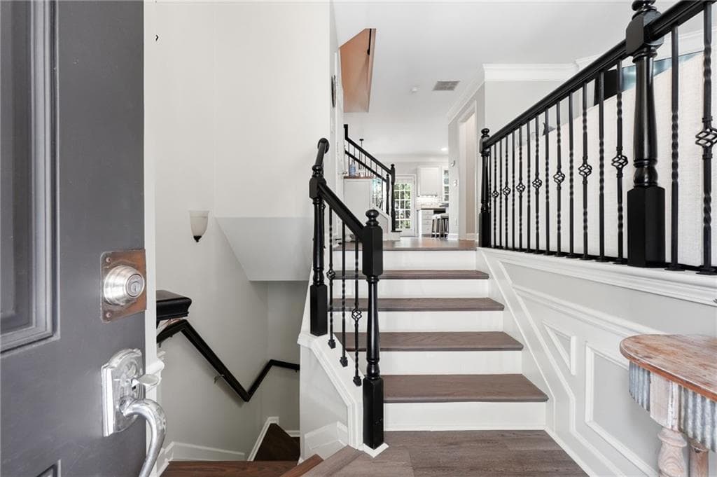 3 bedroom, 4 bathroom, 1,845 sq ft townhouse for sale at 2278 Limehurst Drive, Atlanta, GA 30319 — photo 4