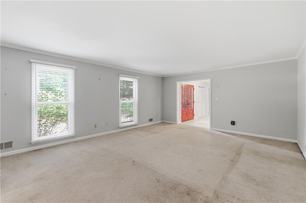 7 bedroom, 6 bathroom, 7,382 sq ft single family residence under contract at 5874 Musket Lane, Stone Mountain, GA 30087 — photo 4