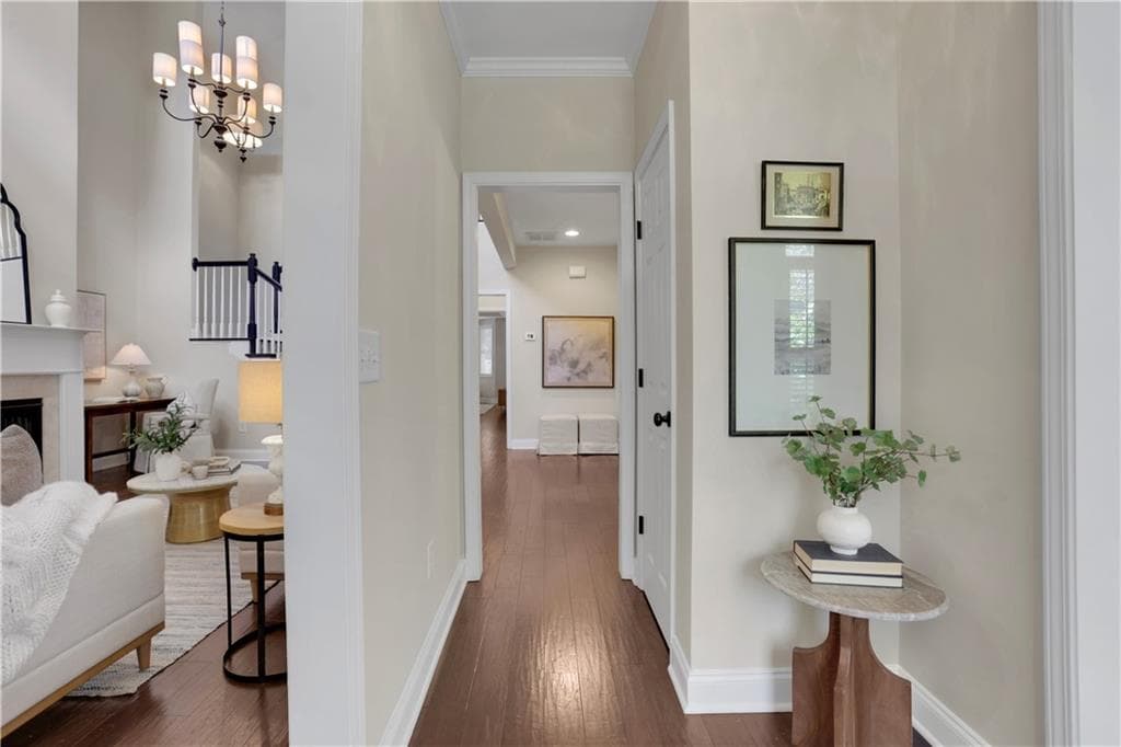 3 bedroom, 3 bathroom, 2,760 sq ft condominium under contract at 115 Independence Way, Roswell, GA 30075 — photo 2