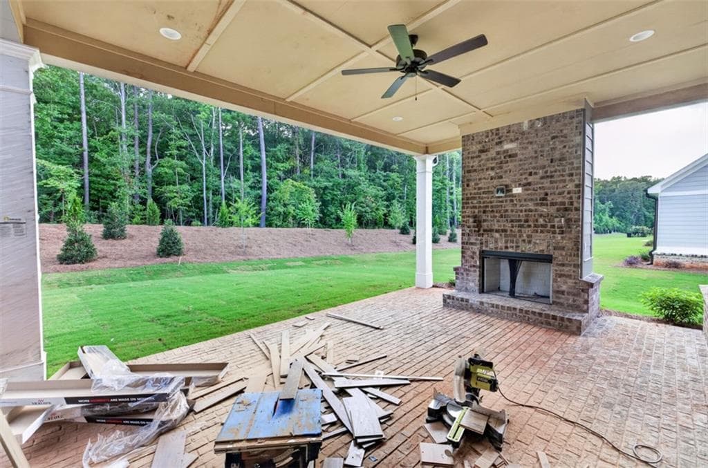 4 bedroom, 4 bathroom, 3,134 sq ft single family residence under contract at 371 Lake Vista Drive, Statham, GA 30666 — photo 9