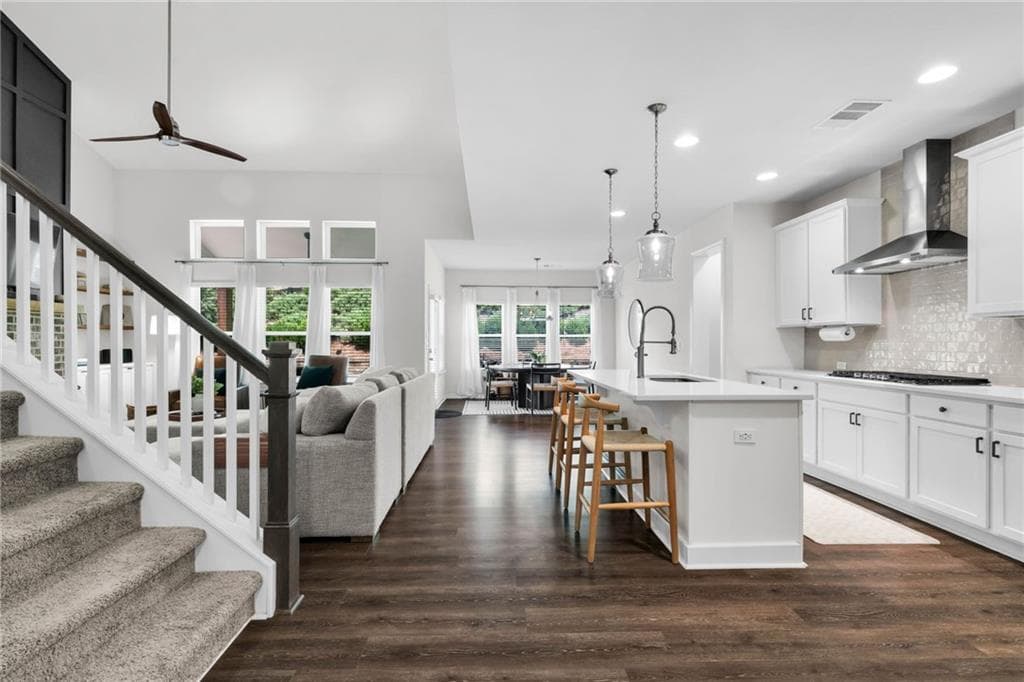 4 bedroom, 3 bathroom, 2,585 sq ft single family residence under contract at 324 Coppergate Court, Canton, GA 30115 — photo 6
