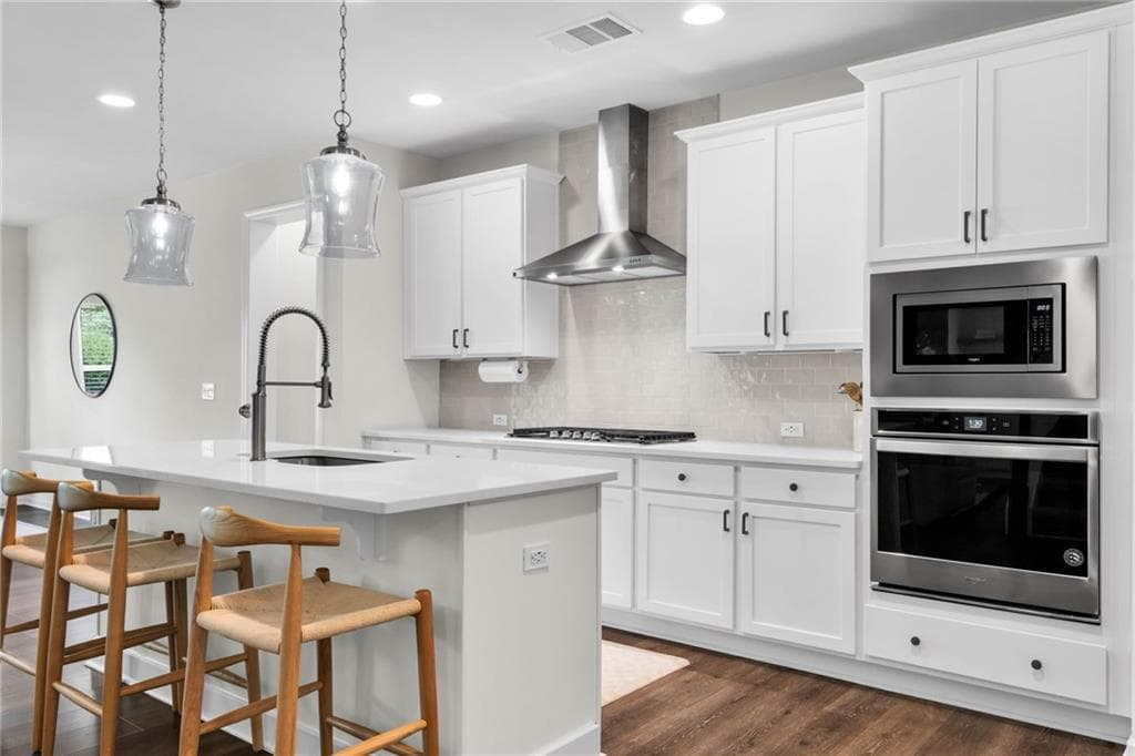 4 bedroom, 3 bathroom, 2,585 sq ft single family residence under contract at 324 Coppergate Court, Canton, GA 30115 — photo 8