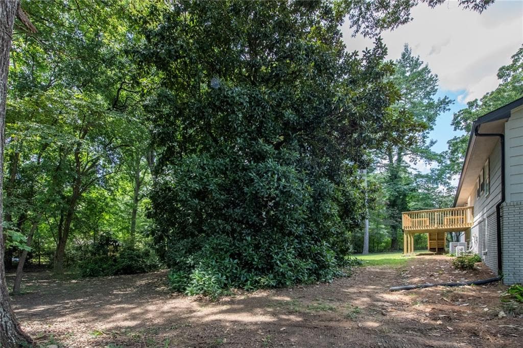 3 bedroom, 2 bathroom, 2,660 sq ft single family residence for sale at 6109 Ridge Way, Douglasville, GA 30135 — photo 4