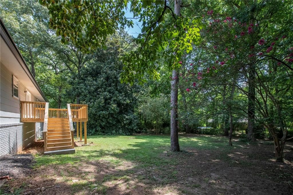 3 bedroom, 2 bathroom, 2,660 sq ft single family residence for sale at 6109 Ridge Way, Douglasville, GA 30135 — photo 7