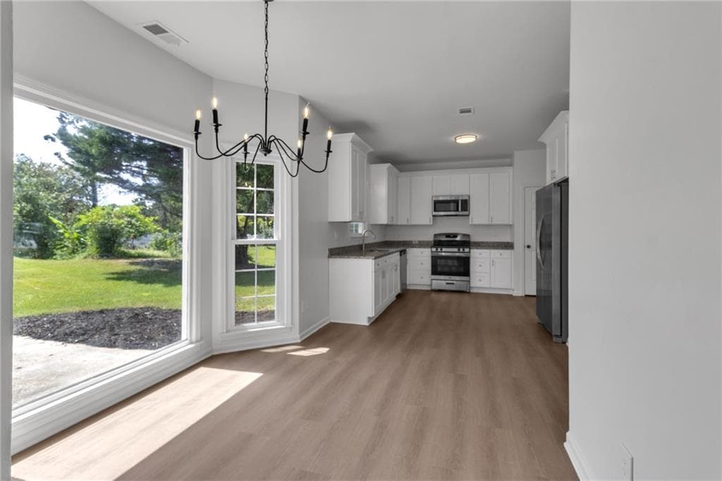 3 bedroom, 2 bathroom, 2,038 sq ft single family residence for sale at 9757 Washington Circle, Jonesboro, GA 30238 — photo 3