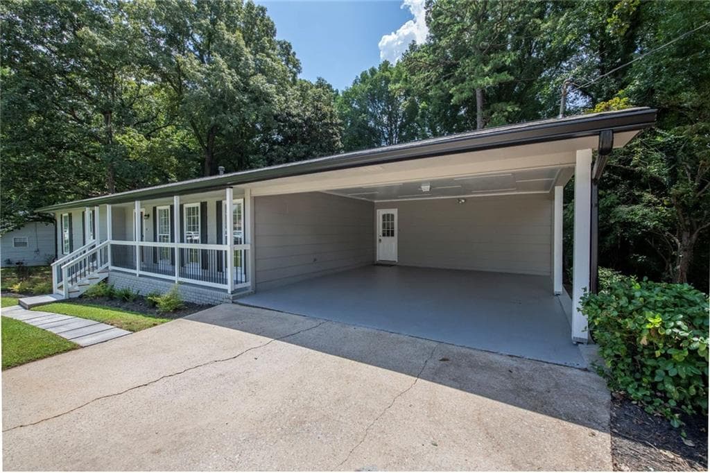 3 bedroom, 2 bathroom, 2,660 sq ft single family residence for sale at 6109 Ridge Way, Douglasville, GA 30135 — photo 8