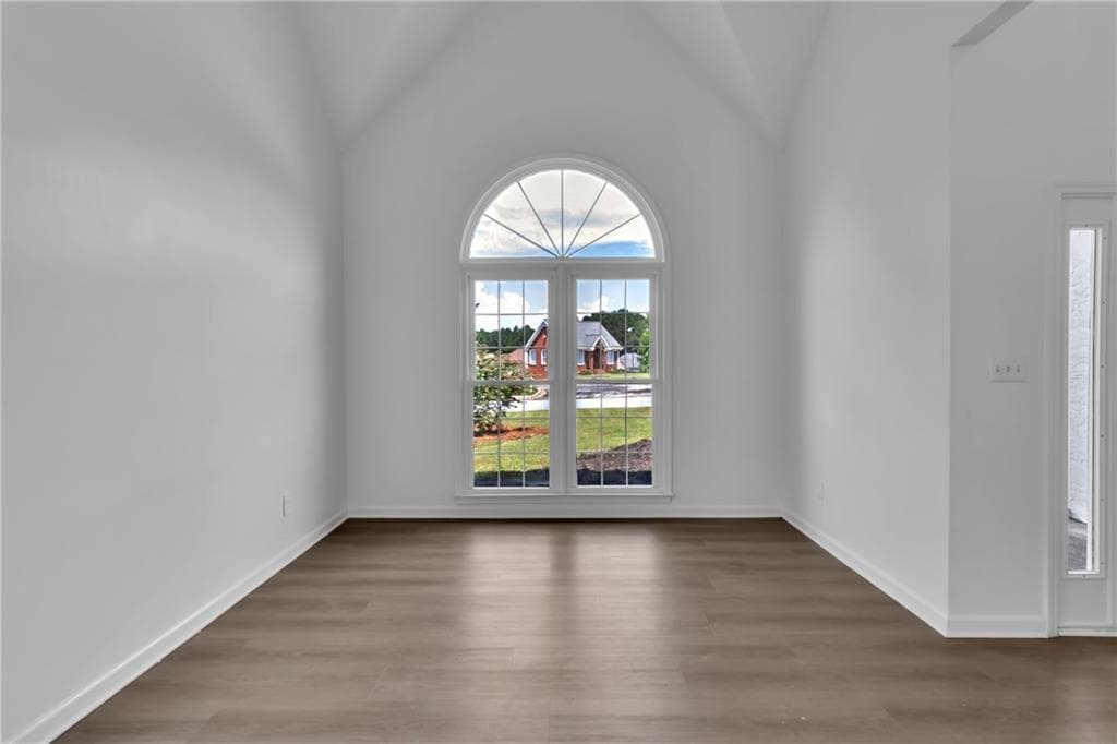 3 bedroom, 2 bathroom, 2,038 sq ft single family residence for sale at 9757 Washington Circle, Jonesboro, GA 30238 — photo 6