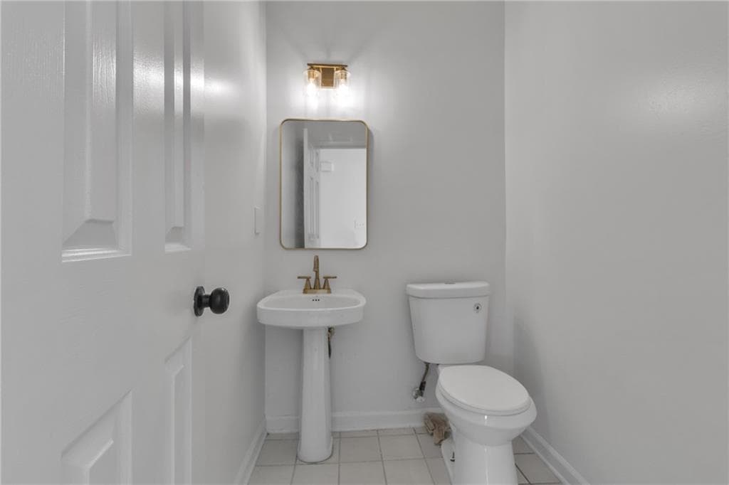 3 bedroom, 2 bathroom, 2,038 sq ft single family residence for sale at 9757 Washington Circle, Jonesboro, GA 30238 — photo 8