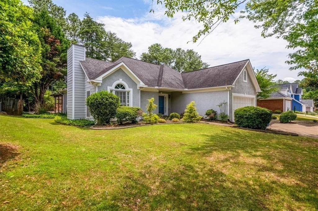 3 bedroom, 2 bathroom, 1,910 sq ft single family residence for rent at 190 Glen Holly Drive, Roswell, GA 30076 for $2,600 a month — photo 2