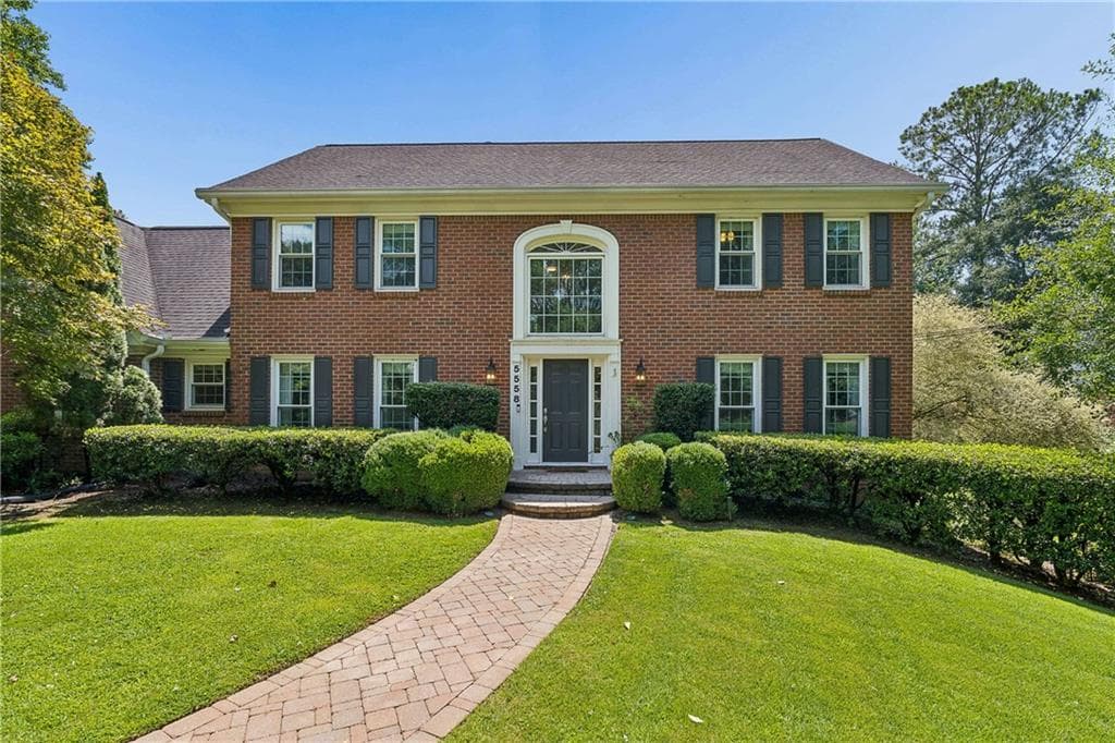 4 bedroom, 5 bathroom, 4,895 sq ft single family residence under contract at 5558 Naylor Court, Peachtree Corners, GA 30092 — photo 2