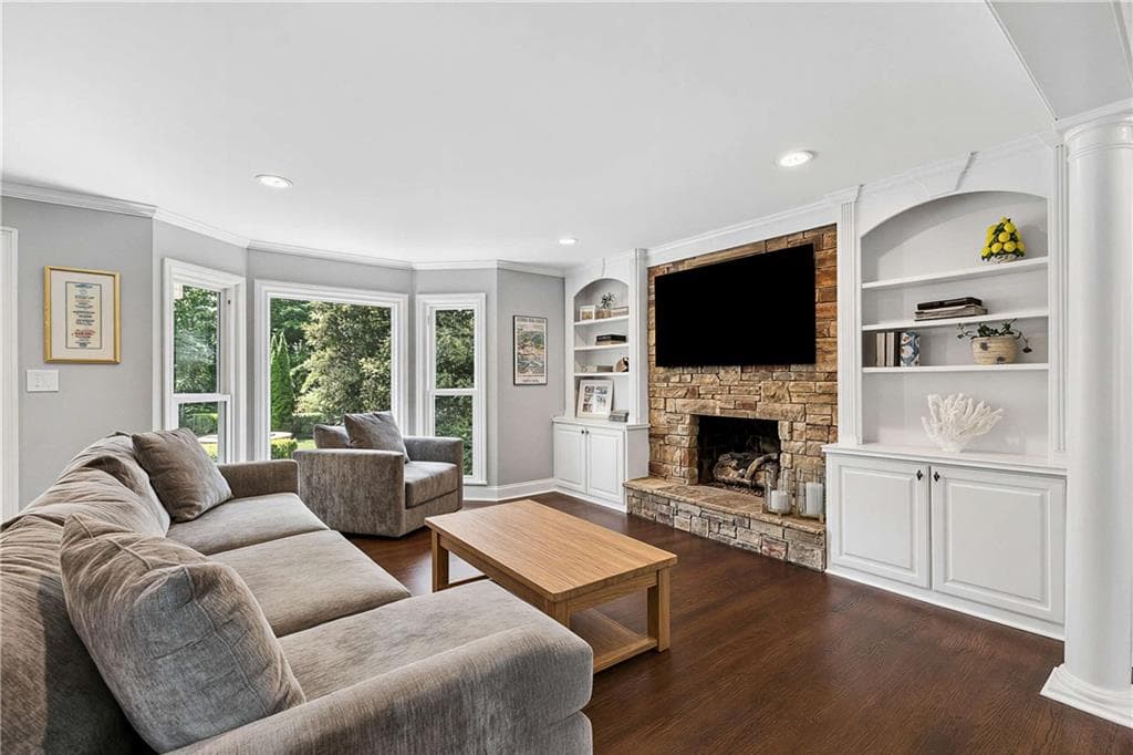 4 bedroom, 5 bathroom, 4,895 sq ft single family residence under contract at 5558 Naylor Court, Peachtree Corners, GA 30092 — photo 9