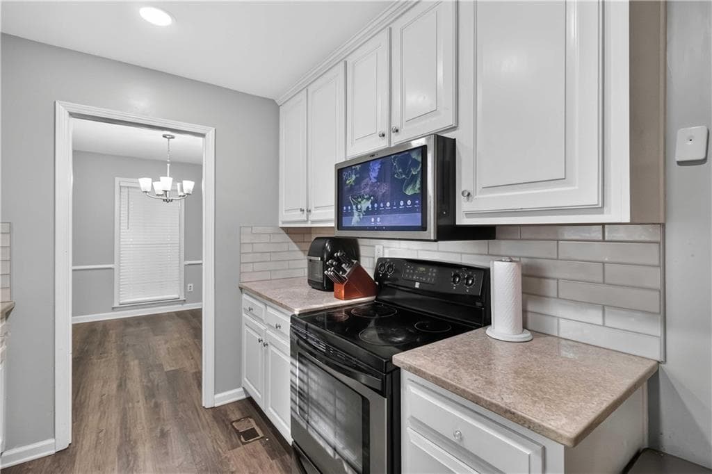3 bedroom, 3 bathroom, 2,788 sq ft single family residence for sale at 4866 Jennifer Lane, Douglasville, GA 30135 — photo 8