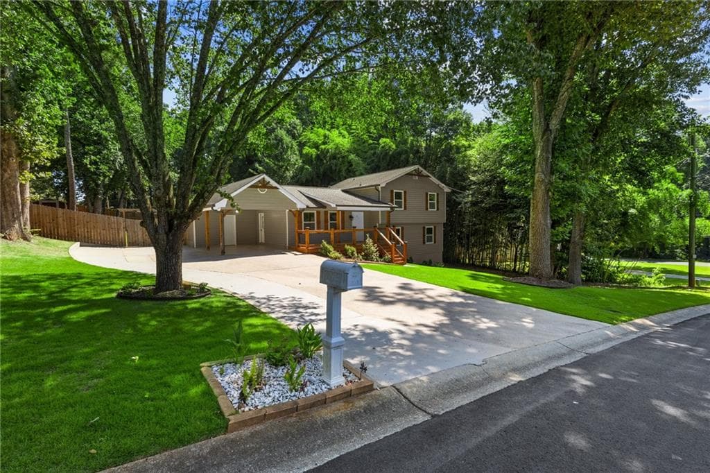 4 bedroom, 3 bathroom, 1,842 sq ft single family residence for sale at 492 Rustic Ridge Circle, Lawrenceville, GA 30043 — photo 2