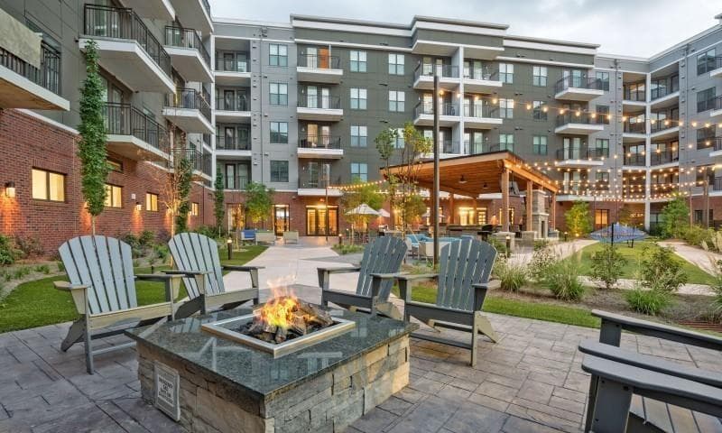 1 bedroom, 1 bathroom, 708 sq ft apartment for rent at 6400 Blue Stone Road 5016, Sandy Springs, GA 30328 for $2,003 a month — photo 3
