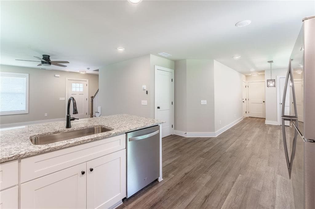 3 bedroom, 3 bathroom, 1,858 sq ft single family residence for sale at 2720 Cruscher Trail, Cumming, GA 30041 — photo 10