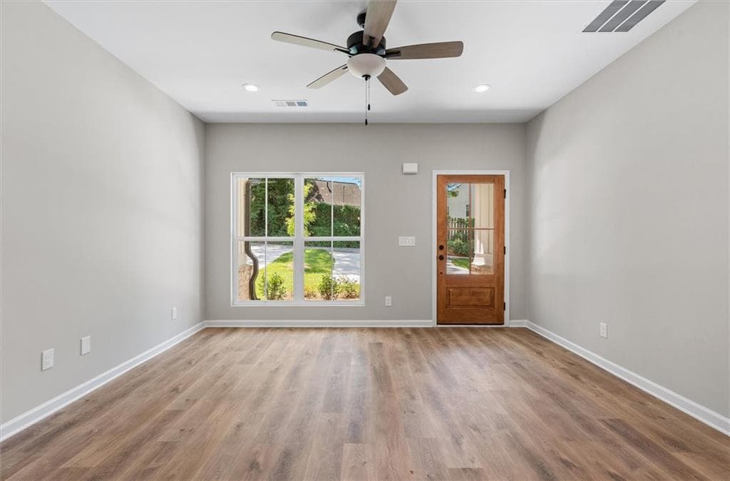 2 bedroom, 2 bathroom, 1,000 sq ft townhouse for sale at 109 Haygood Place, Carrollton, GA 30117 — photo 10