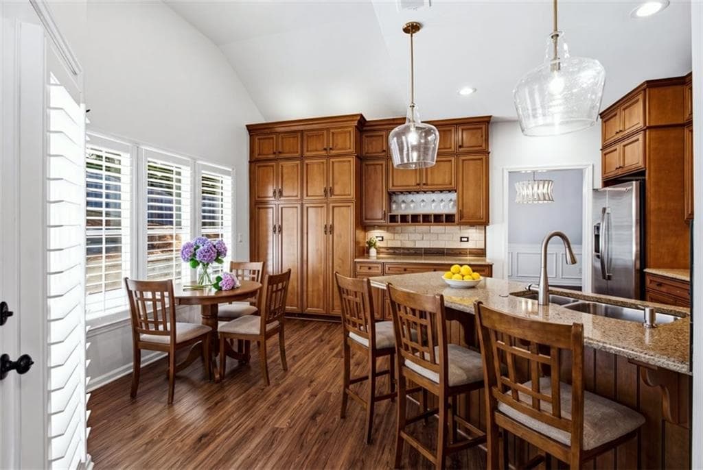 3 bedroom, 3 bathroom, 2,442 sq ft single family residence for sale at 2175 Monroe Drive, Alpharetta, GA 30004 — photo 3