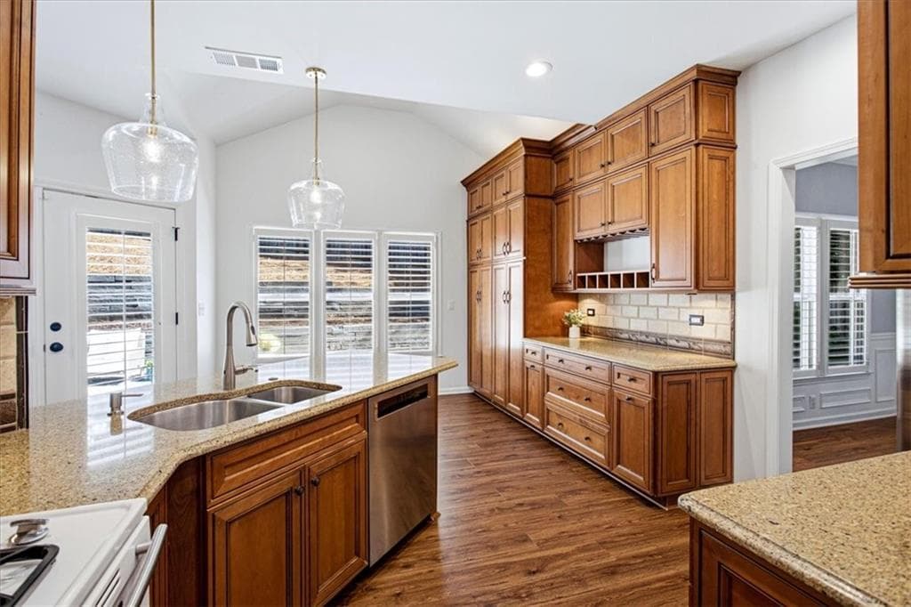 3 bedroom, 3 bathroom, 2,442 sq ft single family residence for sale at 2175 Monroe Drive, Alpharetta, GA 30004 — photo 10