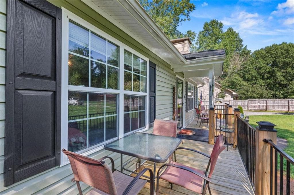 3 bedroom, 2 bathroom, 1,550 sq ft single family residence for sale at 4036 Nowland Road, Hiawassee, GA 30546 — photo 3