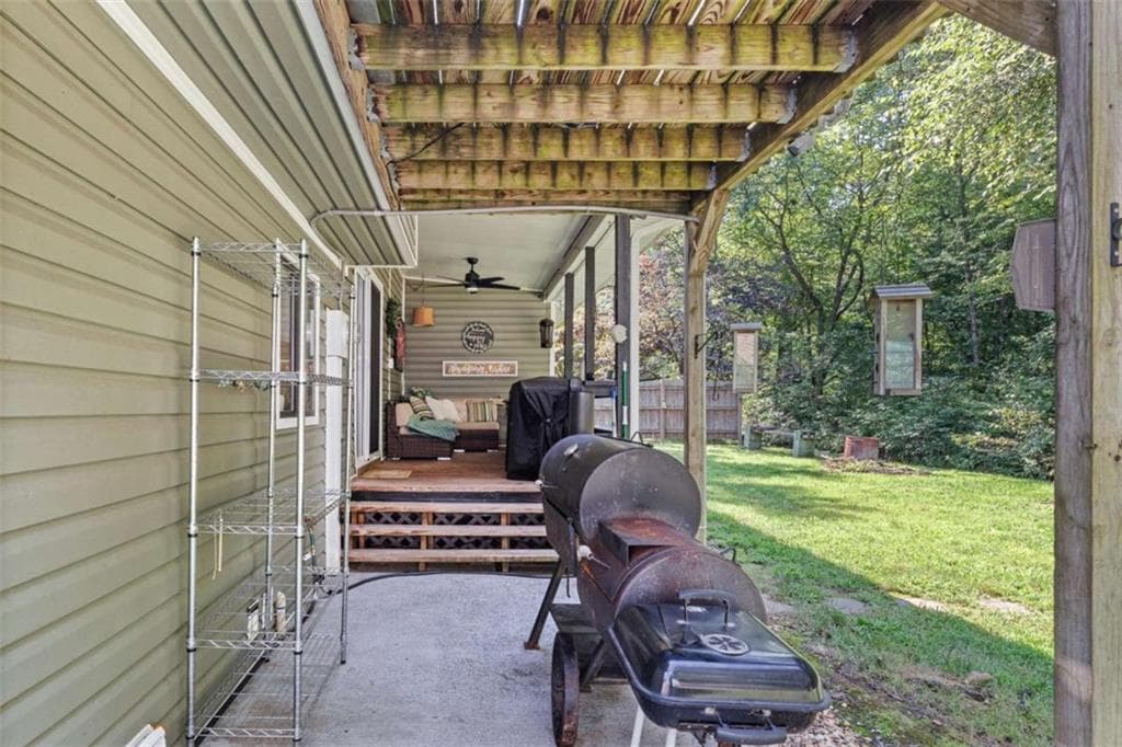 3 bedroom, 2 bathroom, 1,550 sq ft single family residence for sale at 4036 Nowland Road, Hiawassee, GA 30546 — photo 4