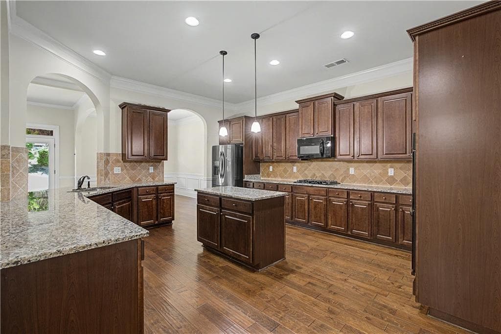 4 bedroom, 4 bathroom, 3,584 sq ft single family residence for sale at 741 Stonebranch Drive, Loganville, GA 30052 — photo 5