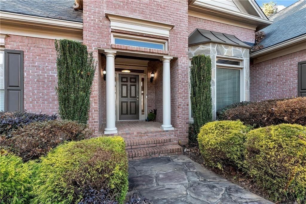 5 bedroom, 4 bathroom, 3,969 sq ft single family residence under contract at 946 Chippewa Oak Drive, Dacula, GA 30019 — photo 3