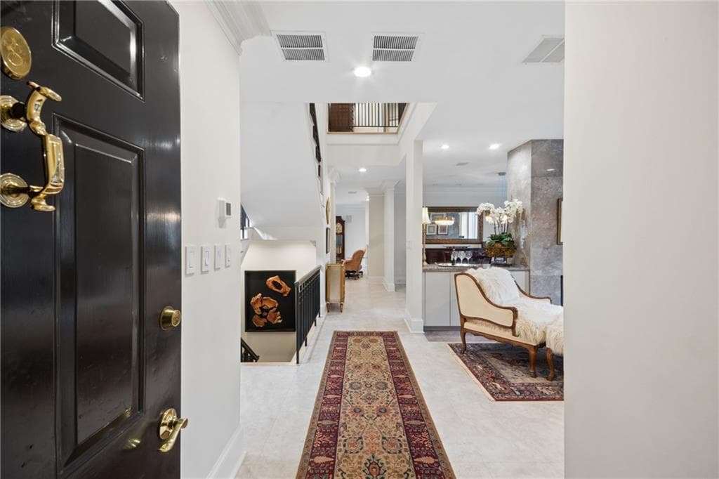 5 bedroom, 6 bathroom, 5,886 sq ft condominium for sale at 2960 Pharr Court South N6 & N8, Atlanta, GA 30305 — photo 5