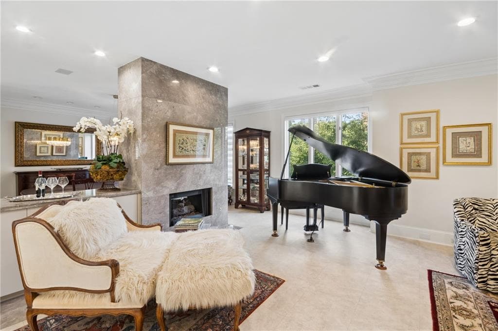 5 bedroom, 6 bathroom, 5,886 sq ft condominium for sale at 2960 Pharr Court South N6 & N8, Atlanta, GA 30305 — photo 8