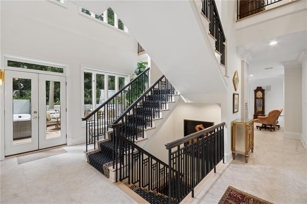 5 bedroom, 6 bathroom, 5,886 sq ft condominium for sale at 2960 Pharr Court South N6 & N8, Atlanta, GA 30305 — photo 6