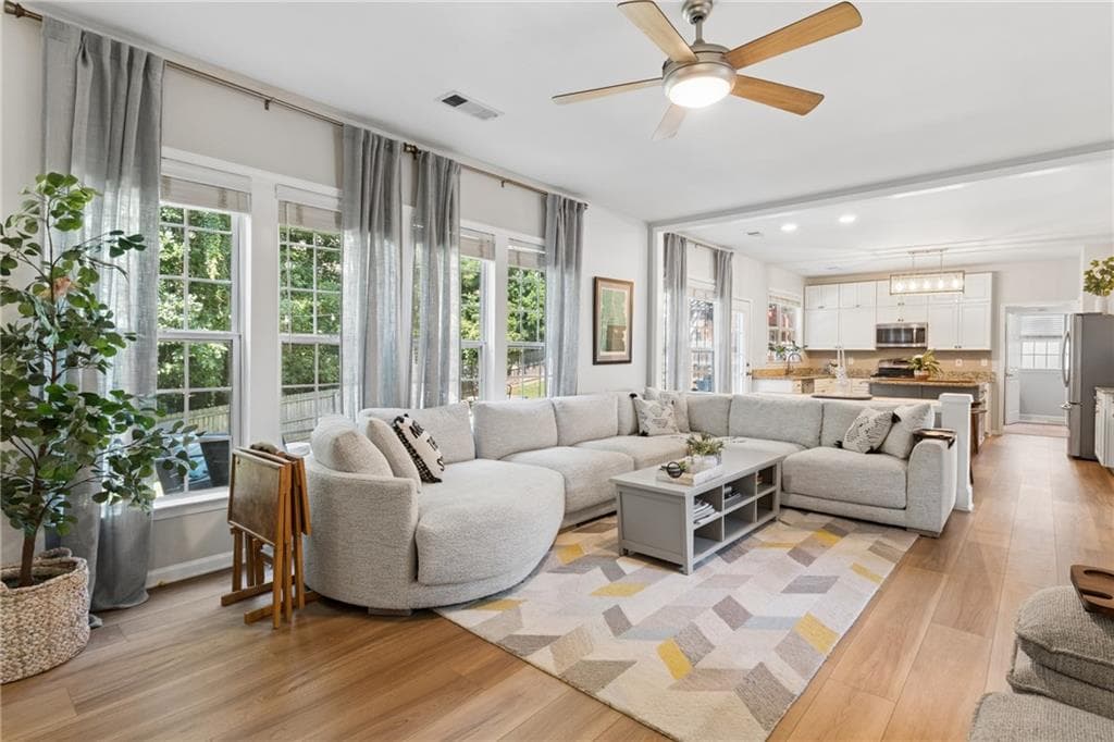 4 bedroom, 3 bathroom, 2,637 sq ft single family residence for sale at 507 Elkhorn Place, Woodstock, GA 30189 — photo 4