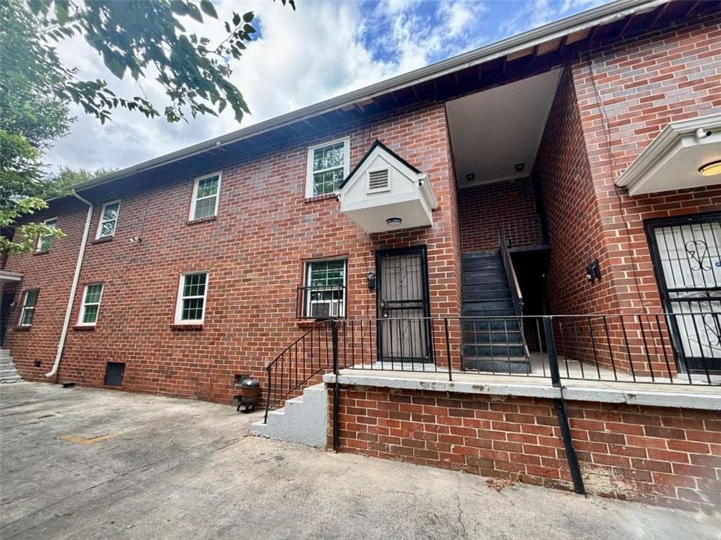 2 bedroom, 1 bathroom, 650 sq ft apartment for rent at 1048 Washington Street 1, Atlanta, GA 30315 for $1,200 a month