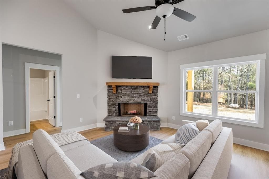 4 bedroom, 2 bathroom, 1,733 sq ft single family residence under contract at 1201 Drummond Road, Cedartown, GA 30125 — photo 9
