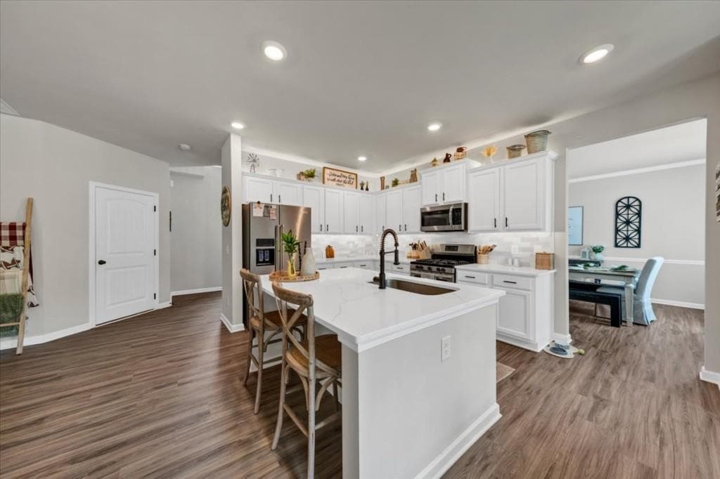 4 bedroom, 3 bathroom, 2,486 sq ft single family residence for sale at 622 Edgemore Road, Canton, GA 30114 — photo 8