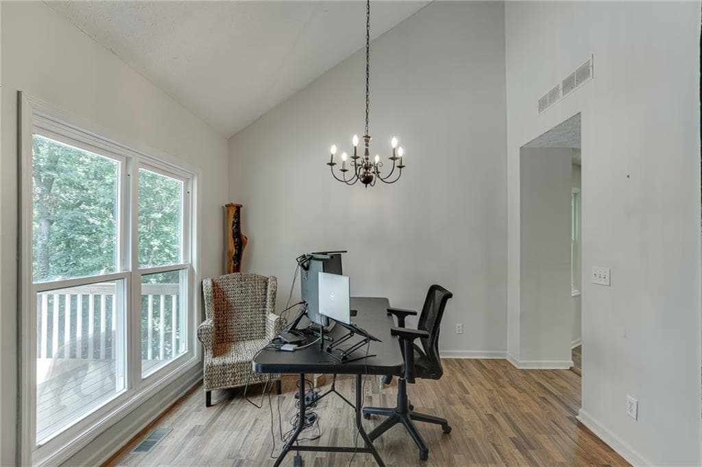 3 bedroom, 2 bathroom, 1,839 sq ft single family residence under contract at 6447 Ivy Springs Drive, Flowery Branch, GA 30542 — photo 10