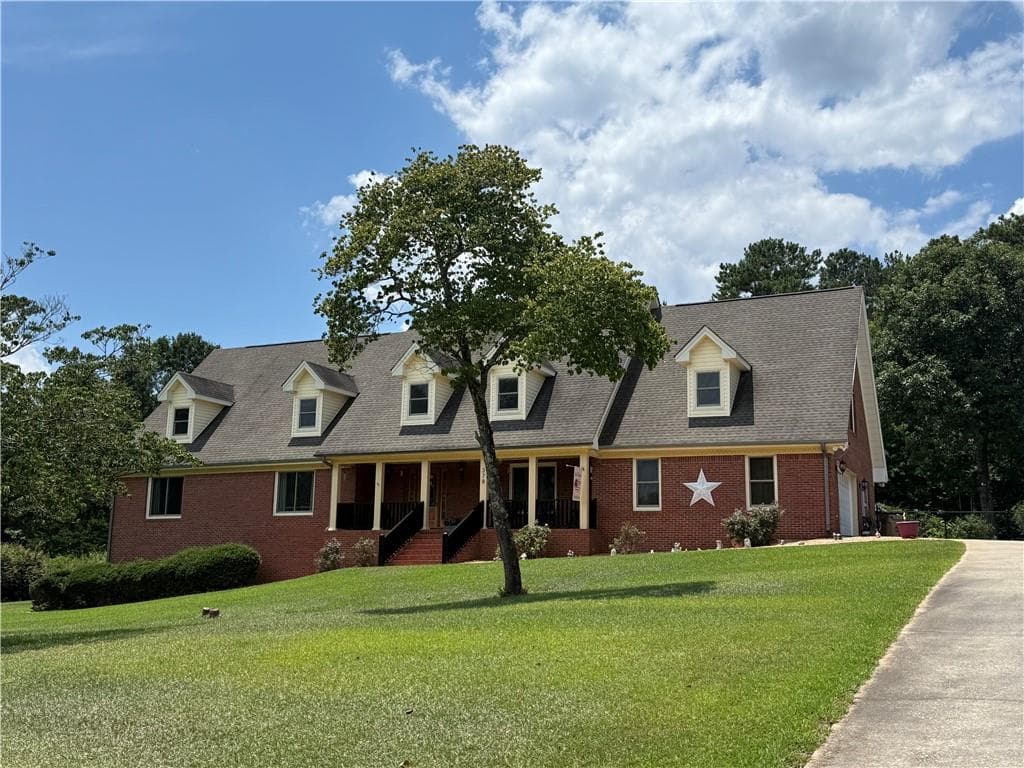 5 bedroom, 5 bathroom, 4,928 sq ft single family residence for sale at 378 Clyde Court, Mcdonough, GA 30252 — photo 2