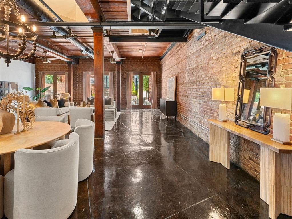 3 bedroom, 3 bathroom, 3,288 sq ft condominium for rent at 320 Peters Street 10, Atlanta, GA 30313 for $5,000 a month — photo 3