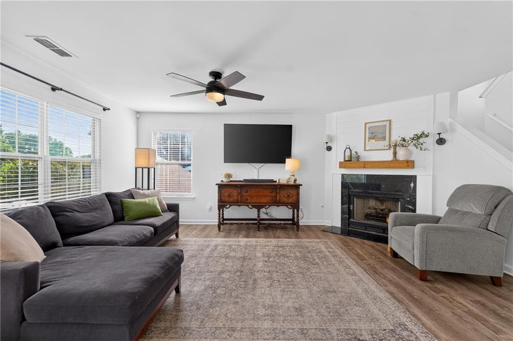 3 bedroom, 3 bathroom, 1,540 sq ft single family residence under contract at 286 Carrington Way, Canton, GA 30115 — photo 4