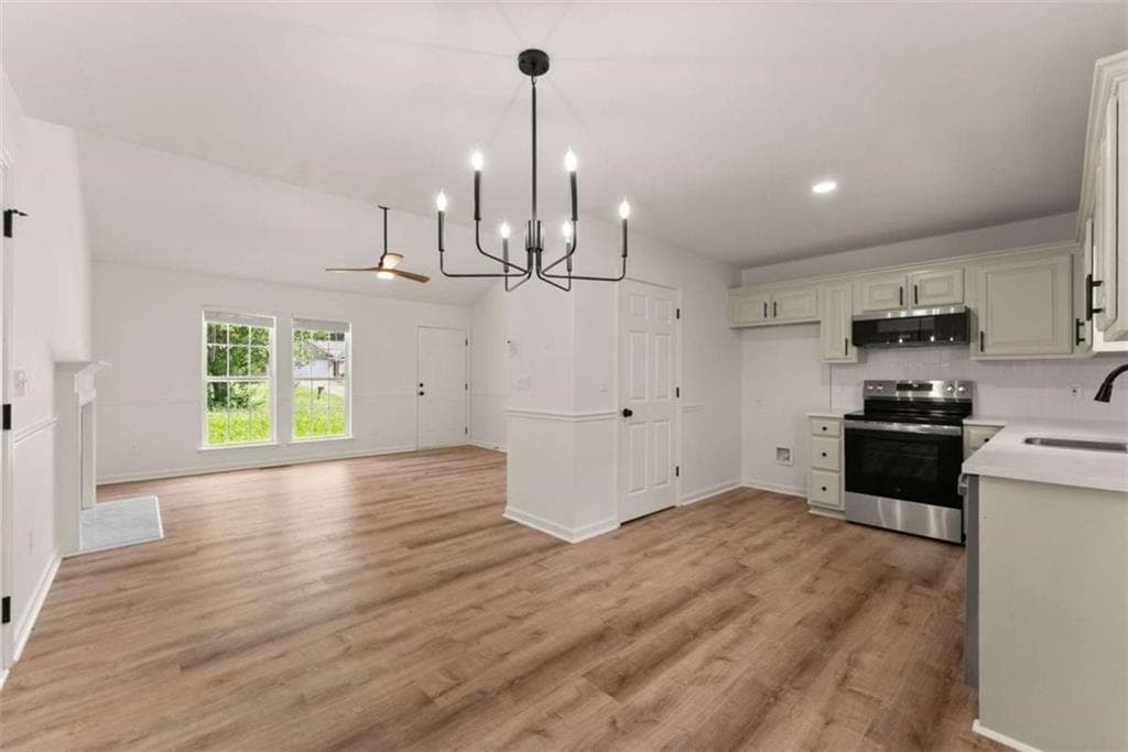 3 bedroom, 2 bathroom, 1,230 sq ft single family residence under contract at 683 Ash Wood Lane, Cleveland, GA 30528 — photo 3