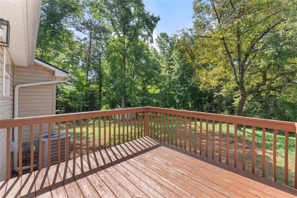 3 bedroom, 2 bathroom, 1,230 sq ft single family residence under contract at 683 Ash Wood Lane, Cleveland, GA 30528 — photo 5