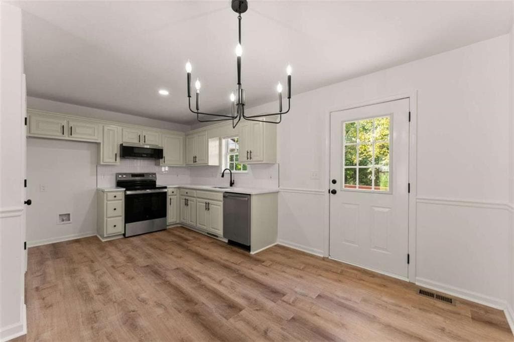 3 bedroom, 2 bathroom, 1,230 sq ft single family residence under contract at 683 Ash Wood Lane, Cleveland, GA 30528 — photo 10