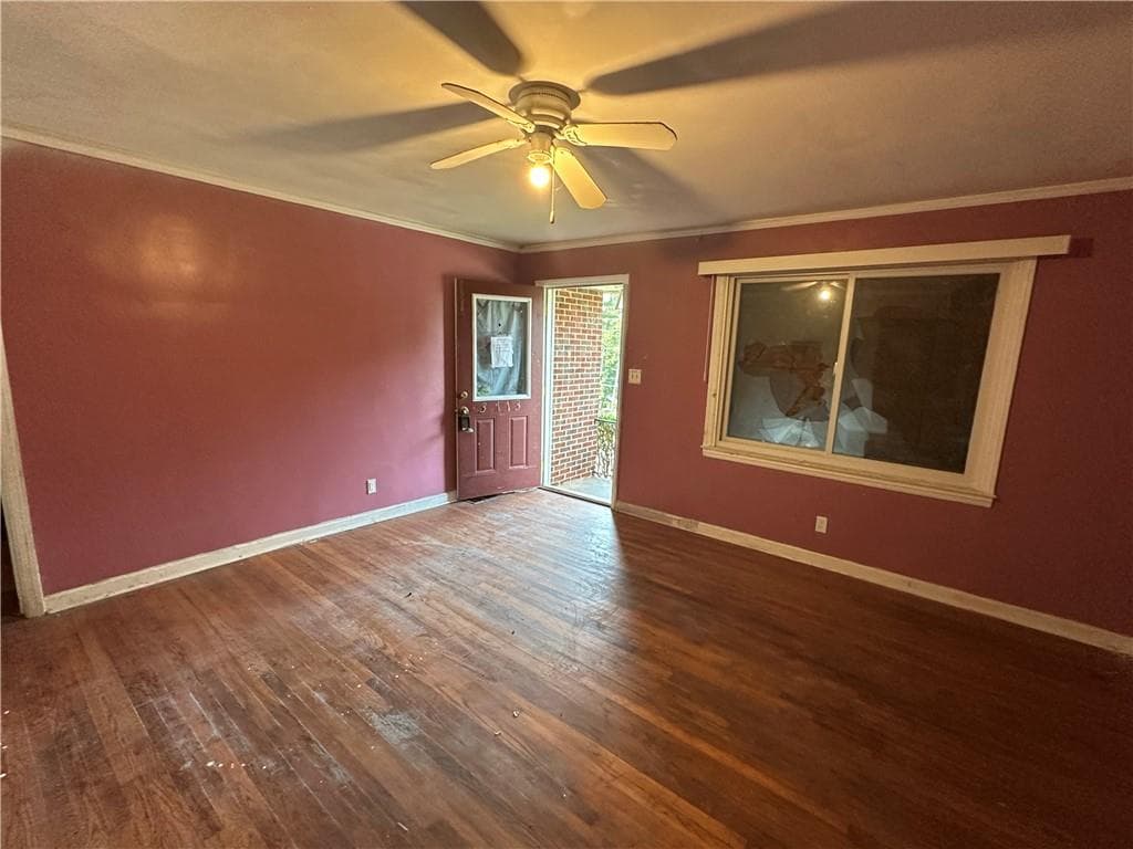 3 bedroom, 1 bathroom, 1,301 sq ft single family residence for sale at 3713 Glenwood Road, Decatur, GA 30032 — photo 5