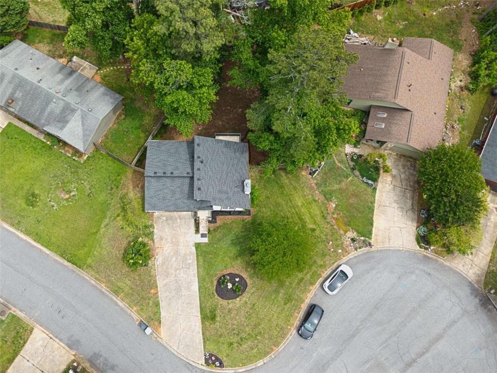 4 bedroom, 2 bathroom, 1,506 sq ft single family residence under contract at 10175 Old Woodland Entry, Johns Creek, GA 30022 — photo 2