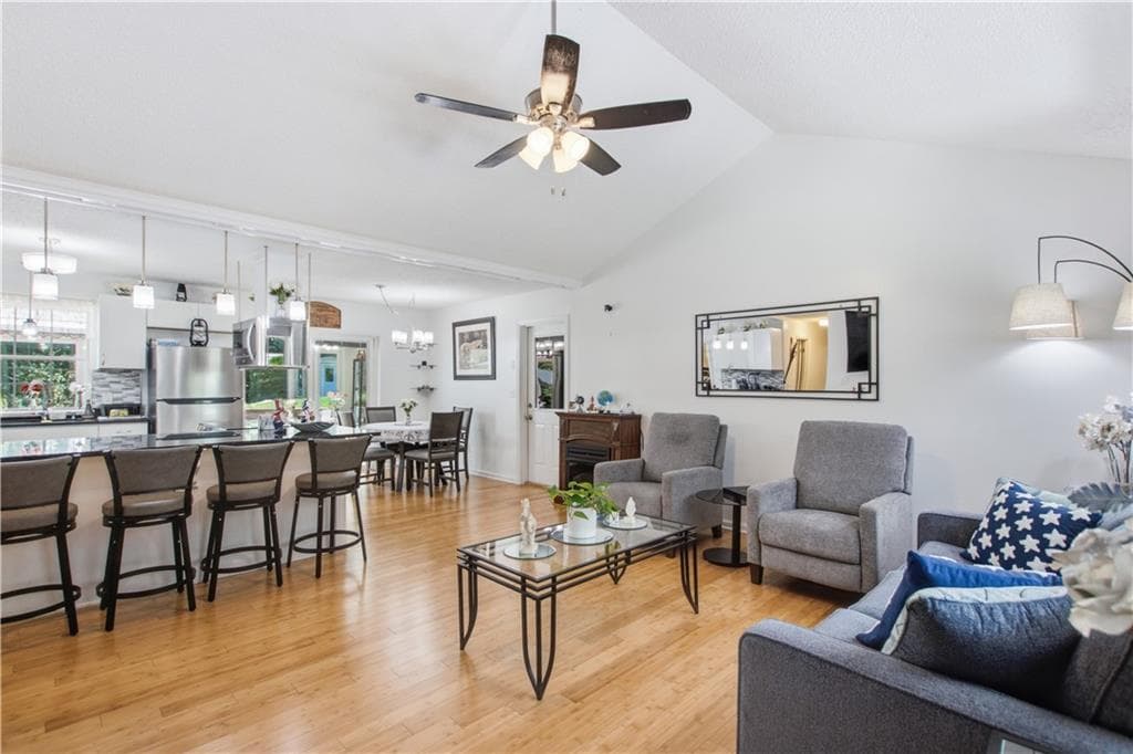 3 bedroom, 2 bathroom, 1,196 sq ft single family residence for sale at 154 Sunset Street, Clarkesville, GA 30523 — photo 3